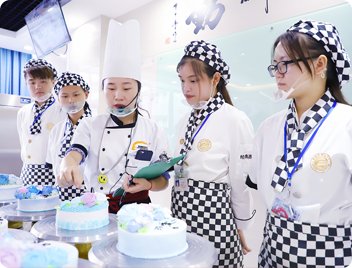 · 新东方热门专业课程 ·