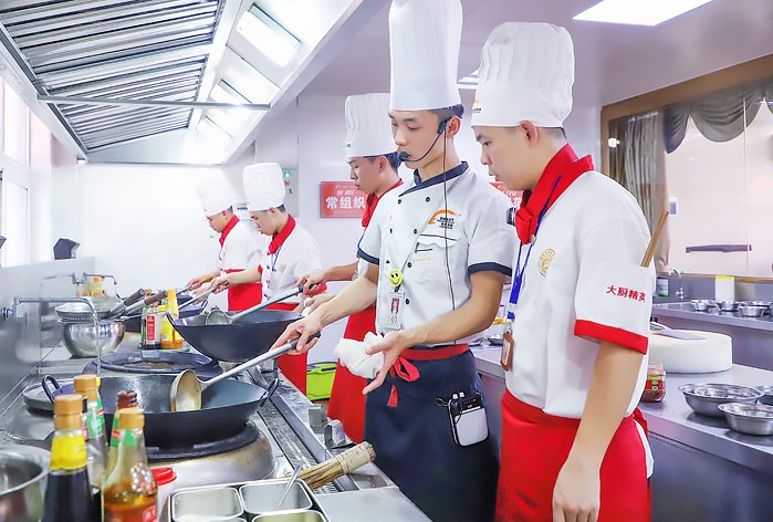 铁板烧作为高端餐饮领域的热门行业