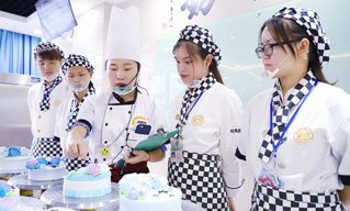本专业采取技能+管理