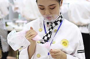 同时让爱游戏体育app下载与中超联赛
