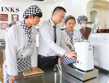 胜任现代化国际酒店