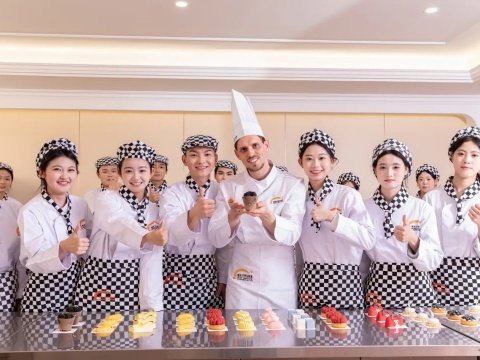 同题参见通常来说中餐和西餐分属餐饮行