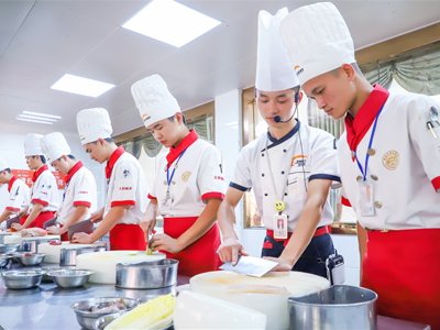 通常学费在几百元到几千元不等
