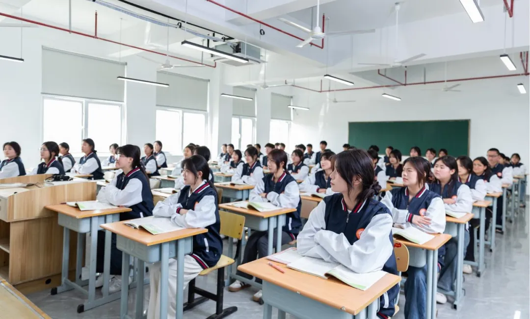 报考人数逐年攀升