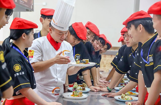 陕西新东方西餐培训班与多家知名餐饮企