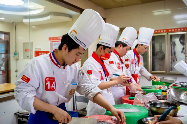 西安新东方烹饪爱游戏体育app下载官