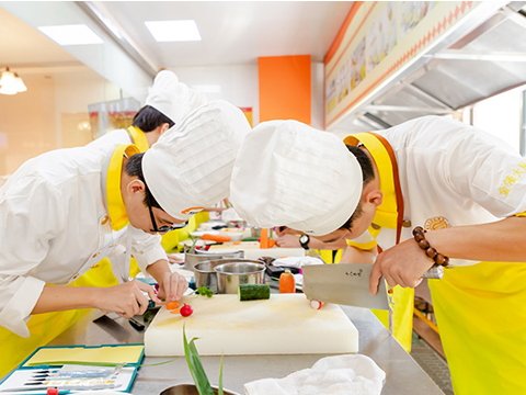 学费是许多学员关注的重要因素