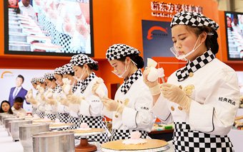 1个月以造型面包（约10种）丹麦